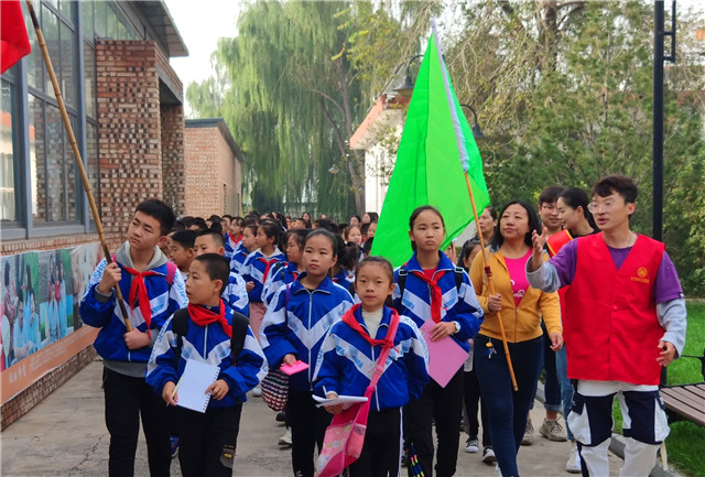 【1+1>2】“红领巾”进校园:校地协同育人 助力学生成长