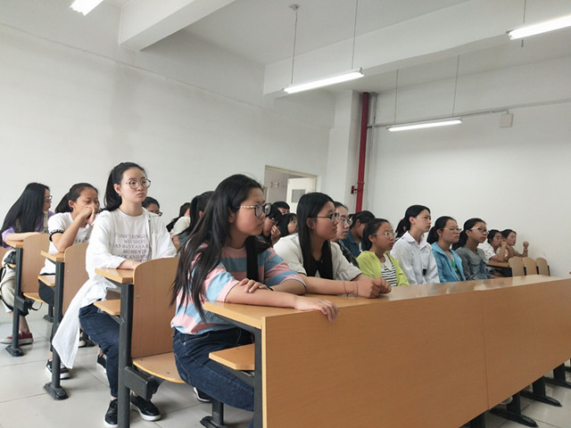 【完满班级】唱响红色 回味经典——淬炼商学院五月完满班级主题活动(十四)