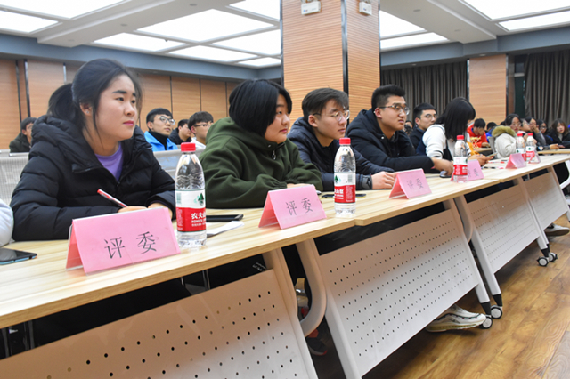 “拍手称筷”空间结构大赛于多功能报告厅落下帷幕——大数据学院、信息工程学院计算机科技文化节之第四届“拍手称筷”空间结构大赛