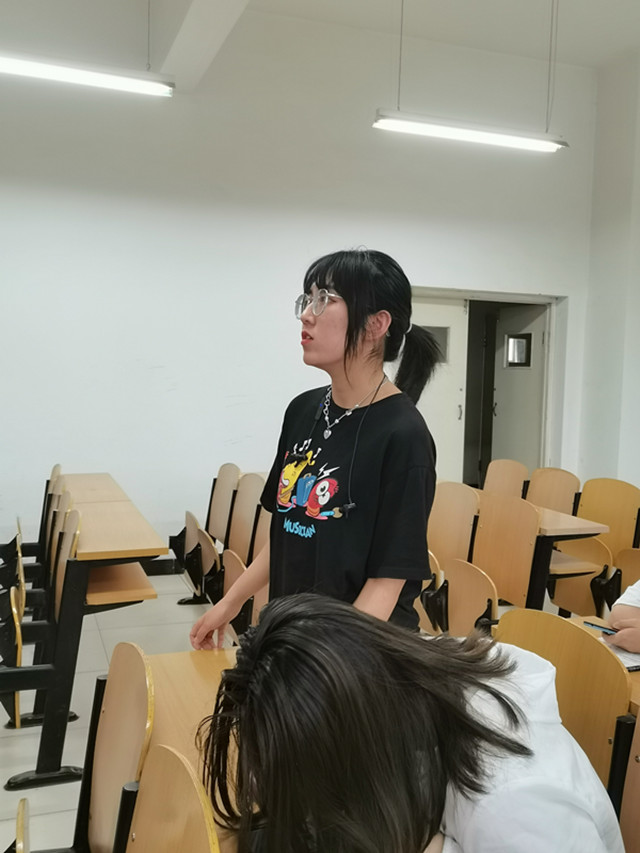 【完满班级】 星星之火 感天动地——商务英语学院英语1901班、1902班、1905班完满班级活动