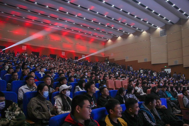 乌马河电竞之夜 不破不立