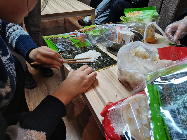 【完满班级】小小厨神 温暖寒冬——食品与环境学院动医2004班完满班级活动