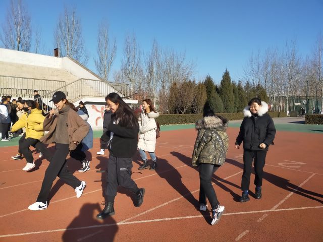 【完满班级】赛出青春活力 愿你的青春激情如火——艺术传媒学院环设1902班百米冲刺竟速赛