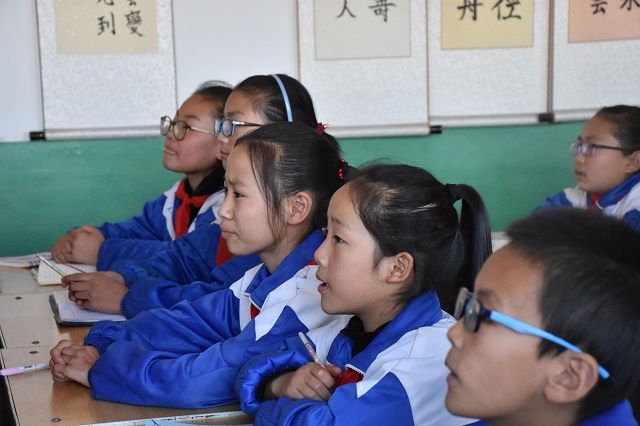 【1+1>2】校地共建育人平台 提升小学生表达力