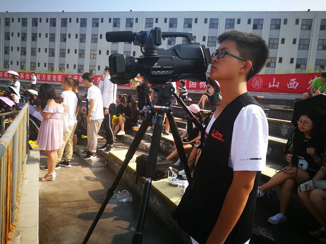 【信院力量·完满电视台】用镜头记录完满光影  用坚定书写广电传奇