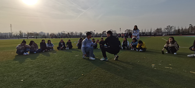 【完满班级】运动无极限 青春需激昂——淬炼商学院基层班级开展趣味运动完满班级系列活动