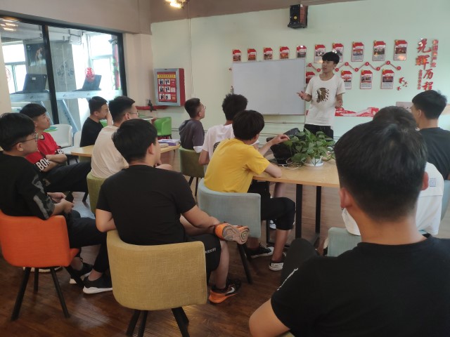 【完满班级】公益演讲赛——大数据学院、信息工程学院物联1802班完满班级活动