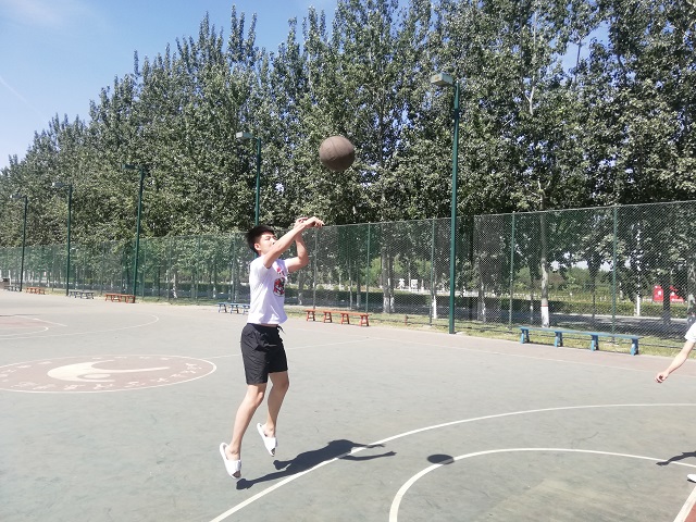 【完满班级】齐心协力 百发百中——环设1803班男女混合篮球赛活动