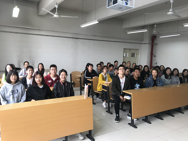 【完满班级】嘹亮歌声 洒落校园——淬炼商学院九月完满班级主题活动（三十一）