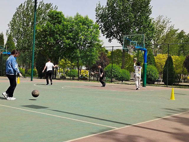 【完满班级】魅力绽放 青春飞扬——艺术传媒学院数媒2001班篮球比赛活动