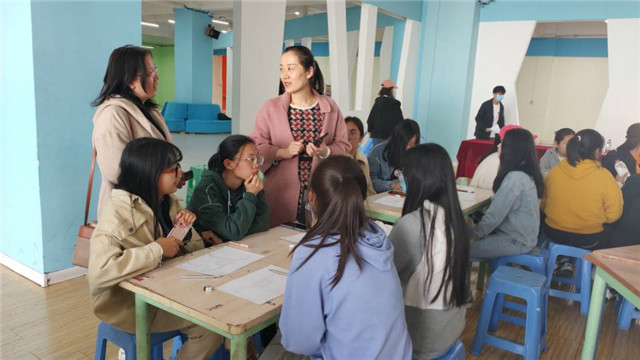 妙笔生花 共绘骨骼——食品与环境学院第二届“铮铮铁骨”骨骼手绘大赛
