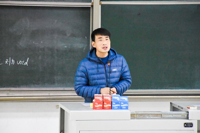 【辅导员说完满】跨越异国的桥梁 实现梦想的云梯——食品与环境学院2019级主题年级会