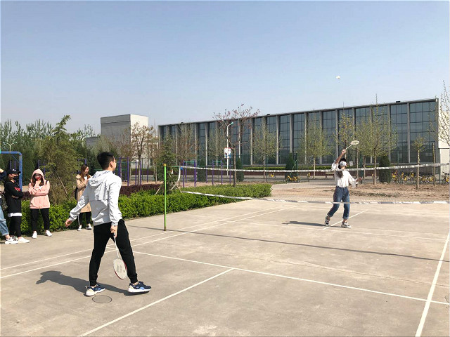 【完满班级】“羽”你同在 不负青春——经济与管理学院国贸1504班举办羽毛球竞技赛
