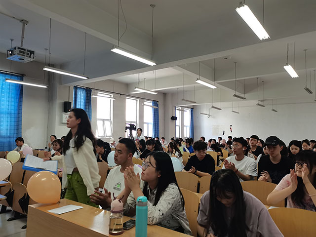 【辅导员说完满】“搭子”社交中有爱吗——食品与环境学院2020级辅导员说完满活动