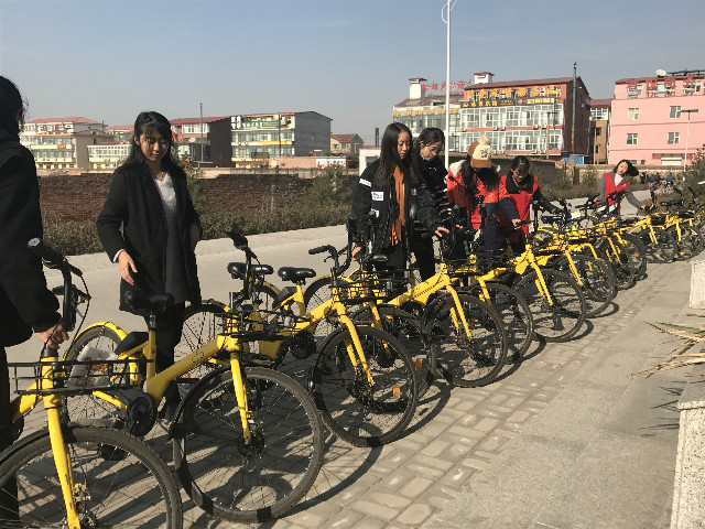 【完满班级】欢声笑语 乐聚一堂——淬炼商学院举办“善”行青春主题活动（三十）