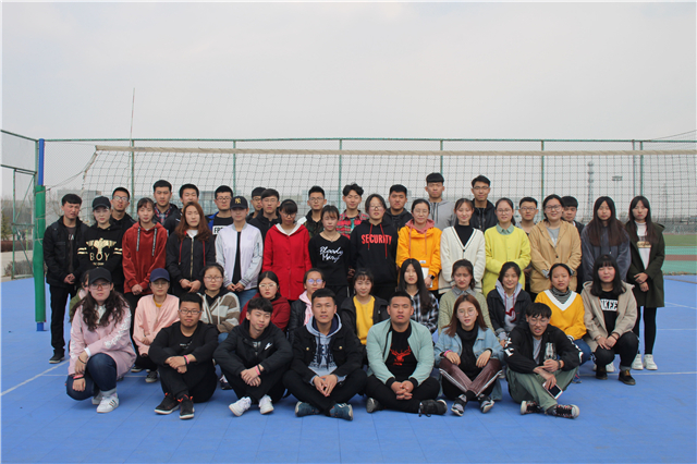 挥青春激情汗水 扬竞技体育神采——淬炼商学院第二届“淬炼杯”排球赛