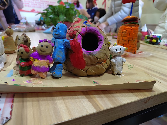 【完满班级】绘制梦想 紧握希望——淬炼·国际商学院营销2001班完满班级活动