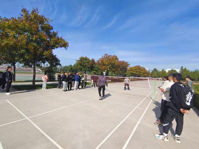 【完满班级】羽毛球班级赛——智能工程学院机制2102班完满班级活动