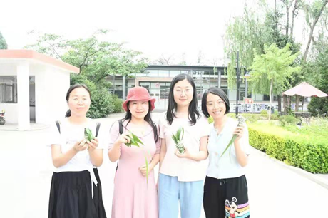 粽叶飘香迎端午 右岸湖畔度佳节——远景端午节师生齐聚一堂