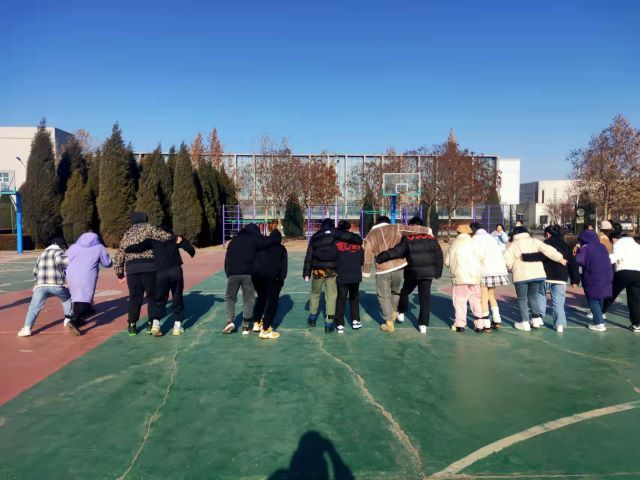 【完满班级】“趣味运动会 我运动 我健康 我快乐”——艺术传媒学院视觉传达（专升）2107班完满班级活动