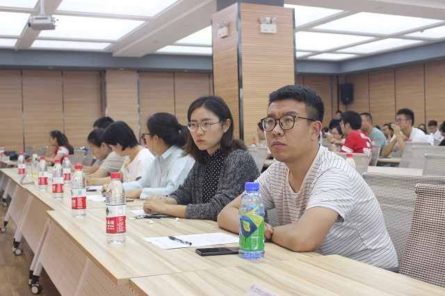 我校2017-2018学年五星级专项志愿者服务队、公益服务工作先进单位现场答辩会圆满落幕