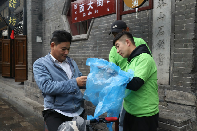 遇见平遥 用脚步丈量精神传承之路——经济与管理学院开展“走出家校呵护伞 体悟城市变形计”第七届城市生存挑战赛