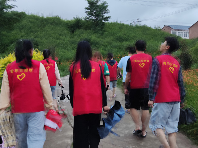 【三下乡】实地聆听党史故事 亲身感受红色历史——商务英语学院暑期“三下乡”社会实践活动