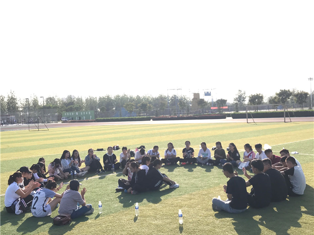 【完满班级】“乐”动青春 凝聚美德——淬炼商学院“艺”动青春主题活动(四十五)