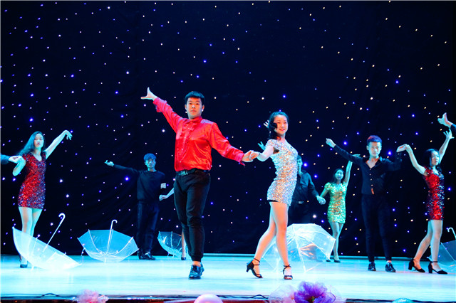 【音乐节·无边】追忆无尽美好 释放无边激情——“2017 无边”第五届校园摇滚音乐节暨第77期周末文化广场