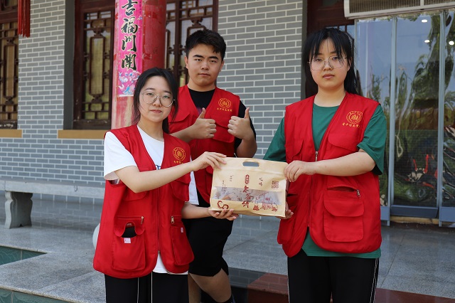 【三下乡】新工科青年带你“云”看鑫炳记——大数据学院、信息工程学院“智·惠农”太谷农高区产业振兴实践团