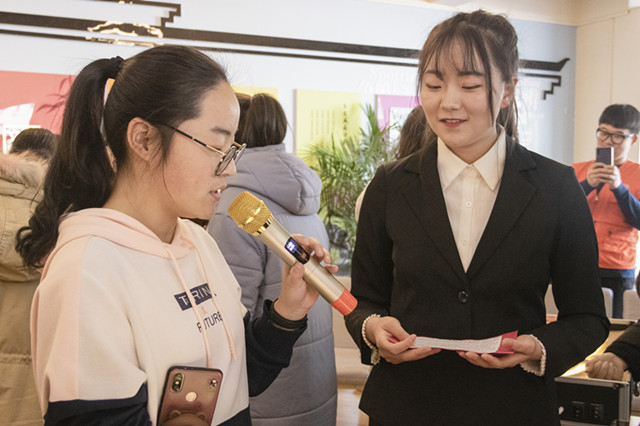 她说·女生学堂|巧手会沙画 体验沙画艺术