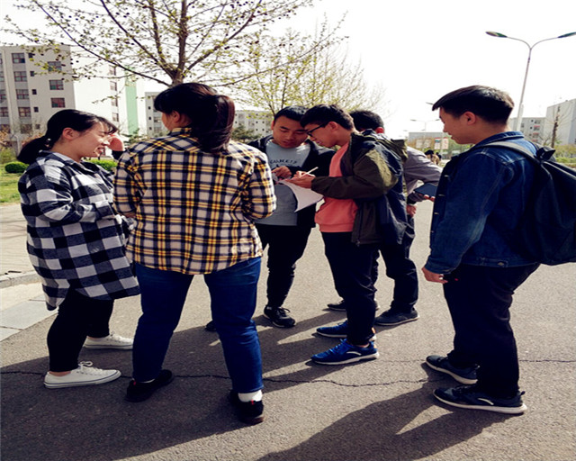 【完满班级】青春梦想 活力飞Young ——淬炼商学院四月完满班级主题活动（九）