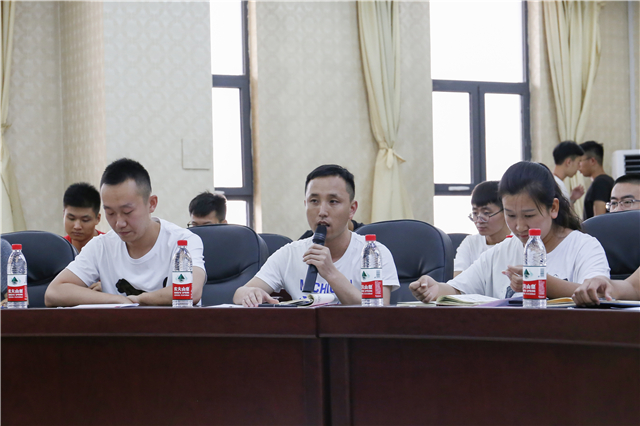 一部用志愿精神浇灌的西部青春史——2018年大学生志愿服务西部计划欢送座谈会