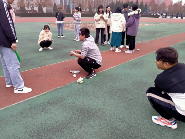 【完满班级】充满激情 丰富自我——外国语言文学系英语2002班、2005班完满班级活动