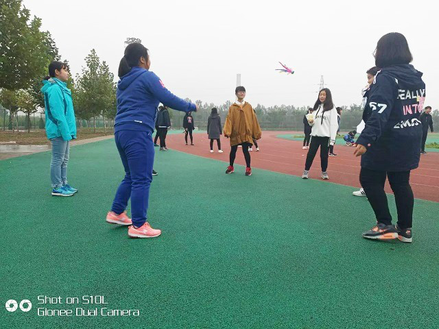 【完满班级】秋风中的精彩青春——淬炼商学院“体”味青春完满班级主题活动（十六）