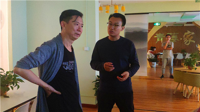 【1+1＞2】“感光”“益”精于勤——智能工程学院青协携手青藤书院举办“益”精于勤摄影技法培训小课堂