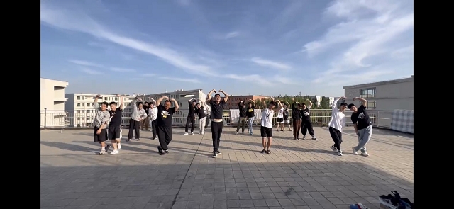 【辅导员说完满】青春战疫 “e”起舞动“jazz”篇——大数据学院、信息工程学院2021级辅导员说完满