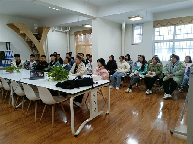 【完满班级】1921电影评论——智能工程学院通信2101班完满班级活动