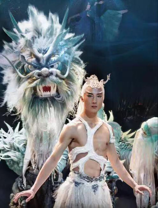 我校艺术教育中心教师赴山西大剧院观摩学习杨丽萍作品《平潭印象》