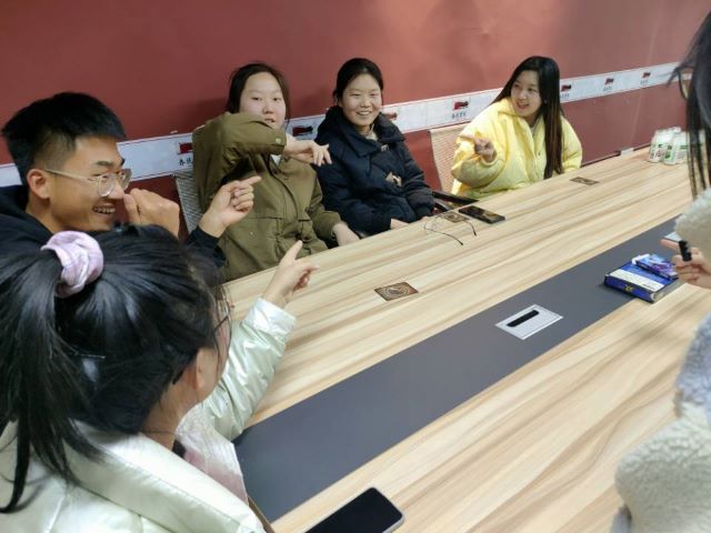 【完满班级】开动脑筋之桌游杀破狼——大数据、信息工程学院网工2102完满班级活动