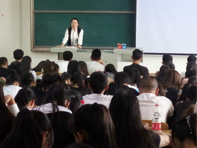 【辅导员说完满】完满校园情 假期安全行