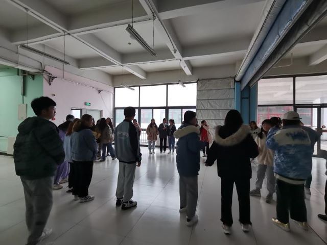 【完满班级】参与体育运动 享受快乐生活——外国语言文学系英语2002班、英语2005班完满班级活动