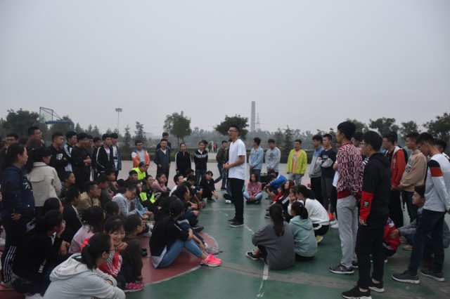 【辅导员说完满】你所不知道的嘻哈——信息工程系辅导员说完满“戏说嘻哈精神”