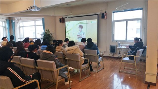 【社团快讯】辞达则止 不贵多言——食品与环境学院“心随影动”系列之文化语言第二期《平‘语’近人》