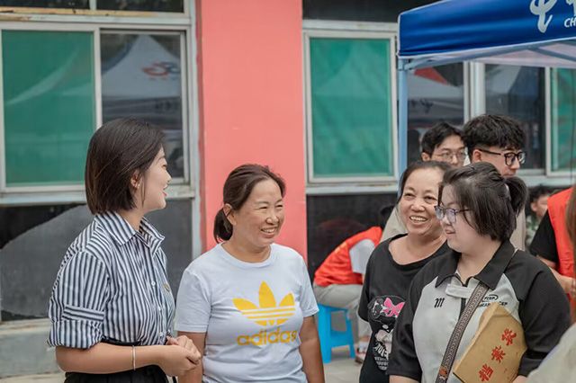 【迎新纪实】咔嚓:定格“迎新家校互动”的第一个画面