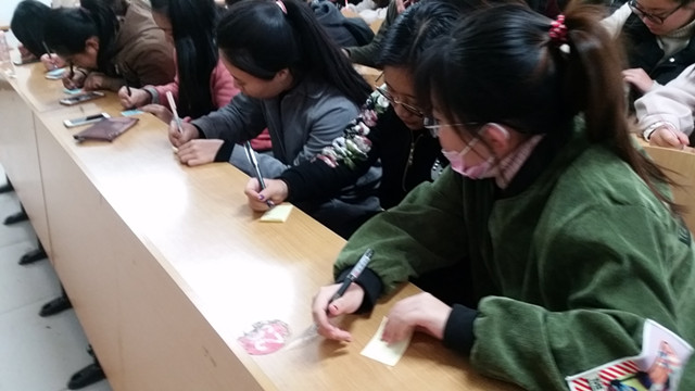 【完满班级】携手公益 温暖人心——外国语言文学系举办11月完满班级活动