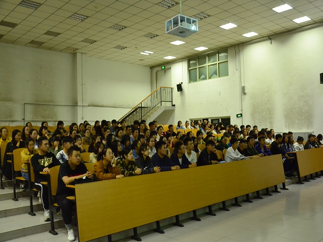 寻找脱颖而出的你——艺术传媒学院2018届新生专业教育宣讲会