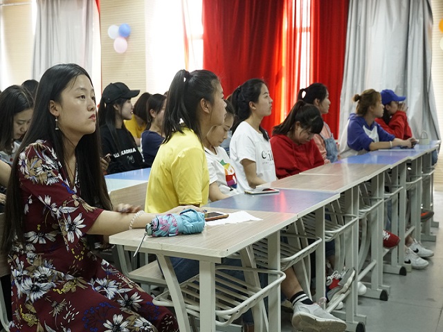 学长计划第520期:展臂怀拥凌云梦 望尽天涯志亦高——艺术传媒学院5月份学长计划系列活动