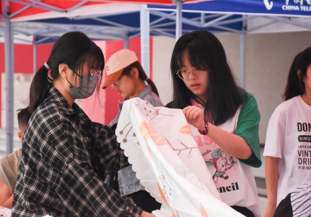 【迎新纪实】少年怀梦赶赴 桃李再满信院