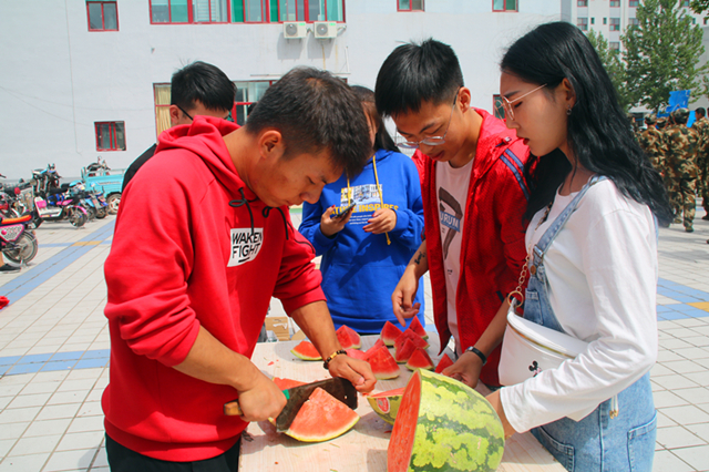 “福瓜迎新——瓜作战”——智能工程学院举办“福瓜迎新——瓜作战”大赛